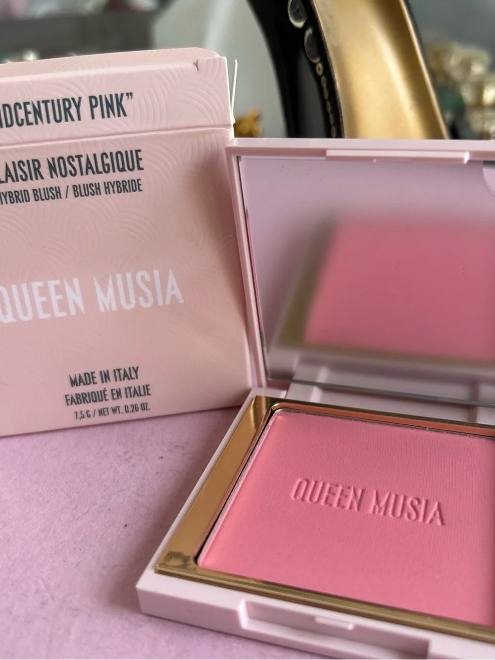 Queen musia Midcentury Pink Hybrid Blush